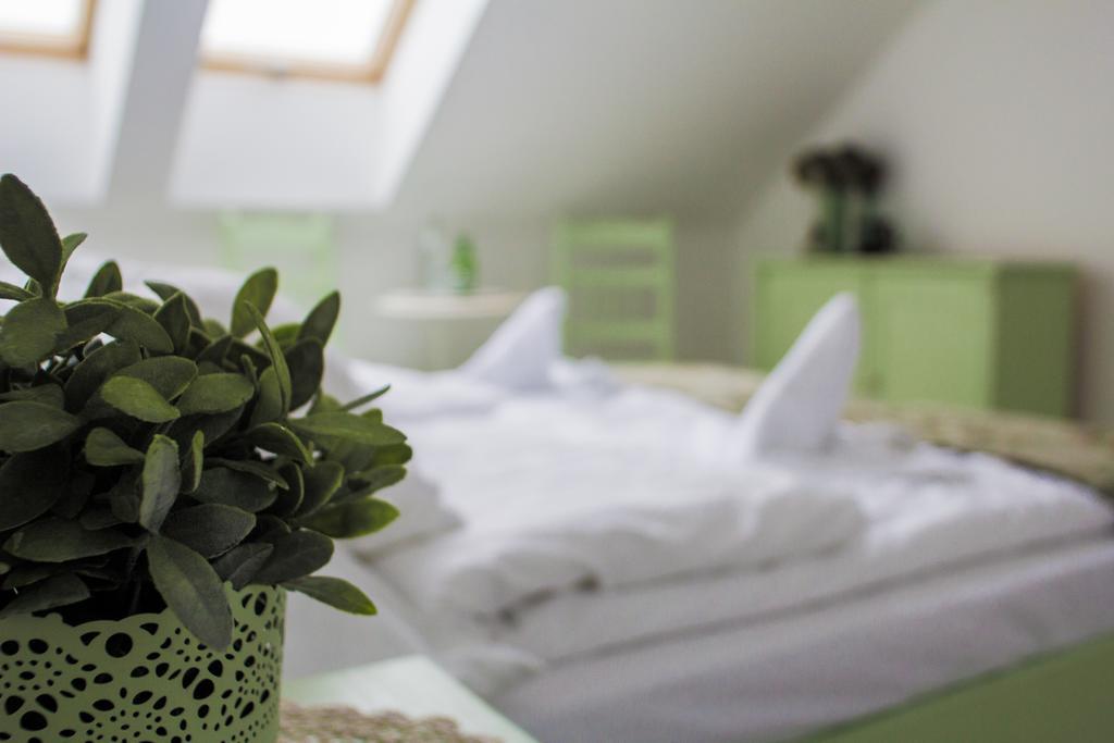 Hotel Deak Udvarhaz Kakucs Zimmer foto